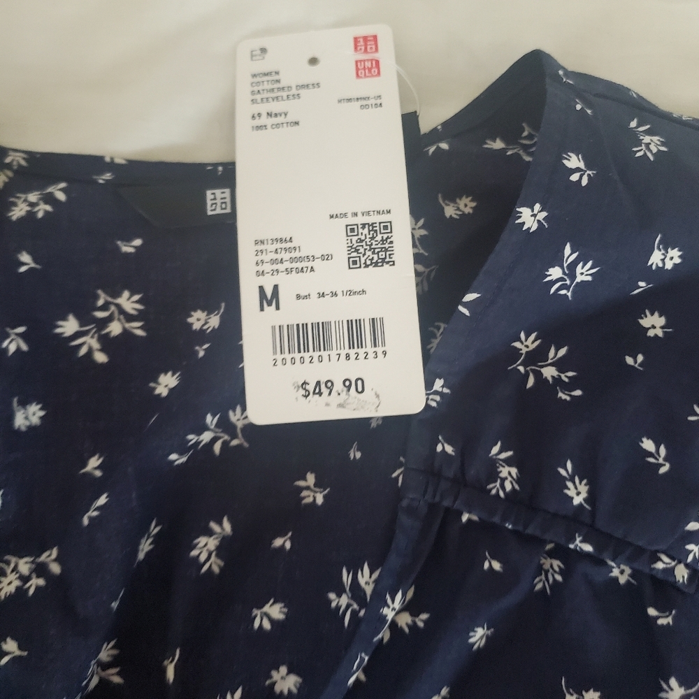Dress - Picture 9 of 15
